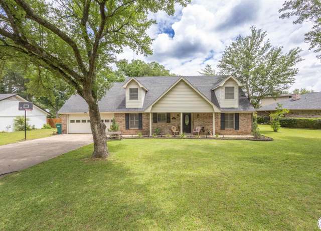 Property at 205 South Park Dr, New Boston, TX 75570, 5 beds, 4 baths