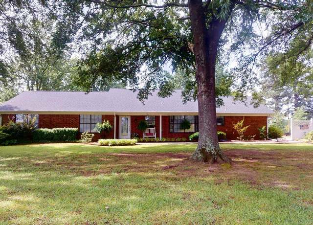Property at 144 Joe Tyl Rd, Texarkana, TX 75501, 3 beds, 2 baths