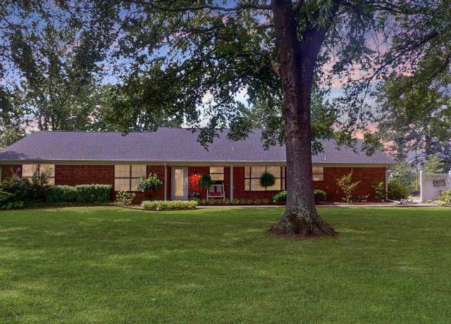 Property at 144 Joe Tyl Rd, Texarkana, TX 75501, 3 beds, 2 baths