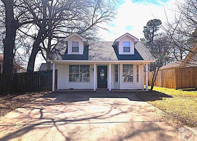 Property at 712 Short 21st St, Texarkana, AR 71854, 3 beds, 2 baths