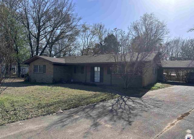 Property at 216 W Pioneer St, Wake Village, TX 75501, 4 beds, 3 baths