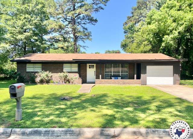 Property at 9 Camelia Ln, Texarkana, TX 75503, 3 beds, 1 bath
