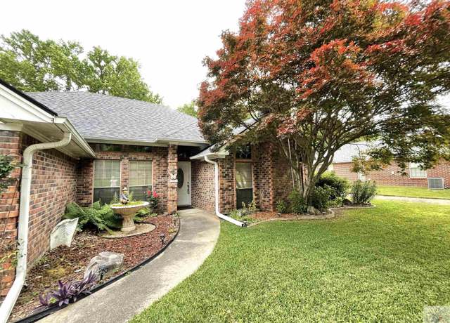 Property at 130 Westline Rd, Wake Village, TX 75501, 3 beds, 2 baths