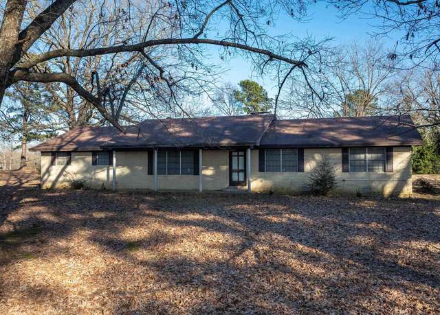 Property at 3200 Trexler Rd, Texarkana, TX 75501, 3 beds, 2 baths