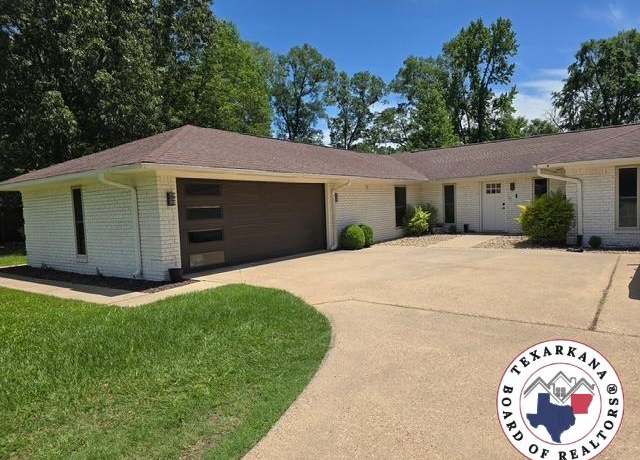 Property at 7 Summer Ln, Texarkana, TX 75503, 3 beds, 3 baths