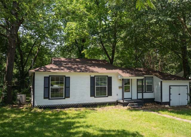 Property at 1107 Wheeler St, Texarkana, TX 75501, 3 beds, 2 baths