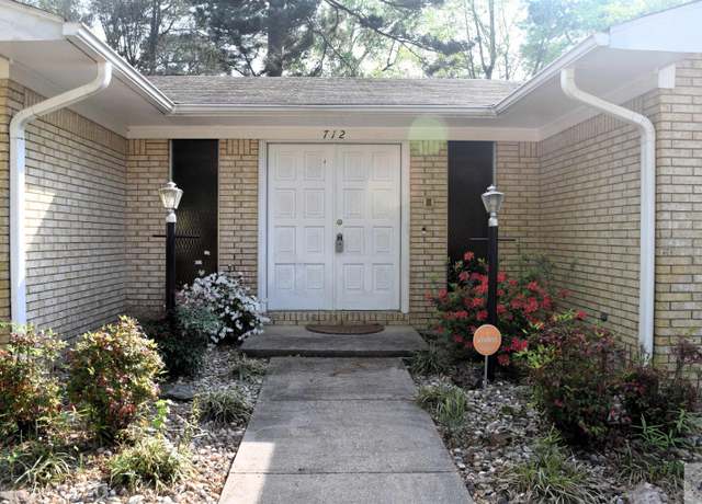 Property at 712 Diane Dr, Wake Village, TX 75501, 3 beds, 2.5 baths