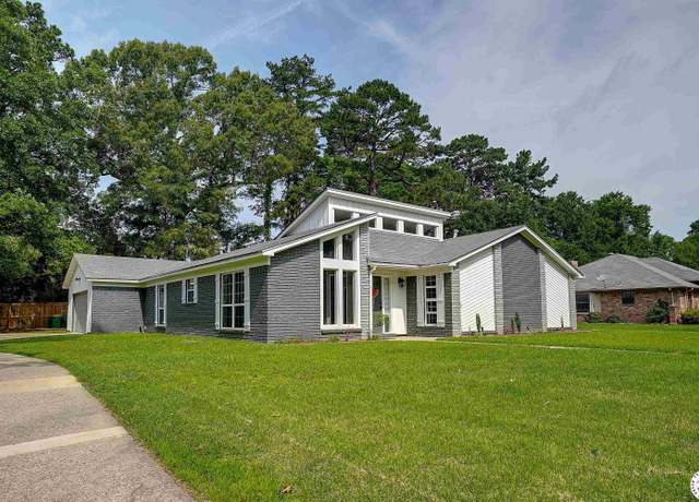 Property at 3523 Richwood Pl, Texarkana, TX 75503, 5 beds, 2 baths