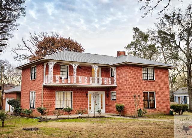 Property at 3524 Pine St, Texarkana, TX 75503, 4 beds, 3 baths