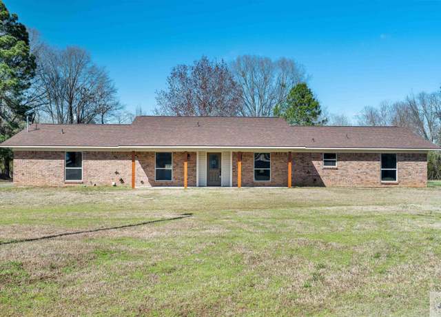 Property at 431 Fricks Ln, Texarkana, TX 75501, 3 beds, 2 baths