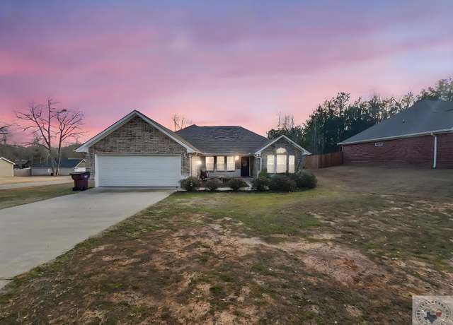 Property at 708 Willow Oak Dr, Atlanta, TX 75551, 3 beds, 2 baths