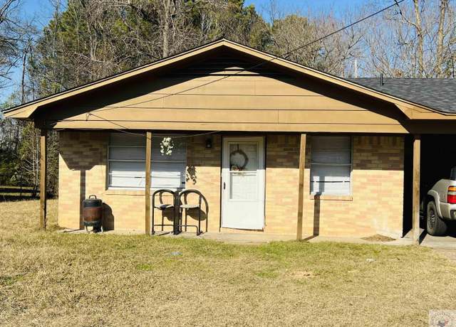 Property at 609 Logan St, Texarkana, AR 71854, 3 beds, 1 bath