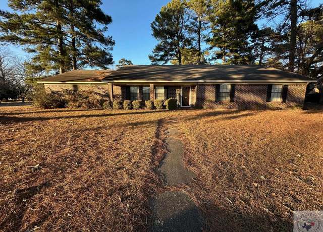 Property at 1 Pine Trl, Texarkana, AR 71854, 3 beds, 2 baths