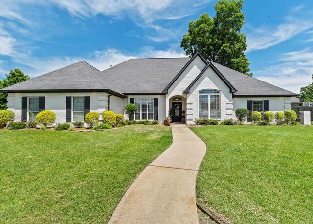 Property at 6914 Manor Crest Dr, Texarkana, AR 71854, 4 beds, 2.5 baths