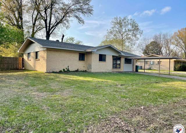 Property at 1 Sidney Dr, Texarkana, TX 75503, 4 beds, 2 baths
