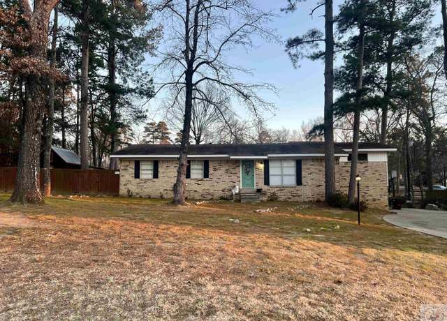 Property at 505 E Pinecrest Dr, Atlanta, TX 75551, 3 beds, 2 baths