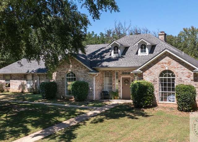 Property at 17 Sarah Ln, Texarkana, TX 75503, 4 beds, 2.5 baths
