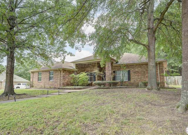 Property at 141 Arizona Ave, Wake Village, TX 75501, 4 beds, 2 baths