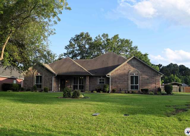 Property at 6305 Windy Hill Dr, Texarkana, AR 71854, 3 beds, 2 baths