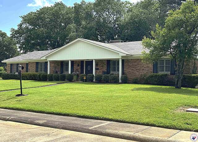 Property at 3905 Colorado St, Texarkana, TX 75503, 3 beds, 2.5 baths