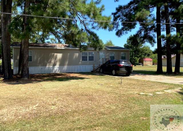 Property at 124 Pearlie St, New Boston, TX 75570, 3 beds, 2 baths