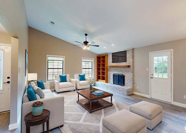 Property at 403 Edgewood Ln, Wake Village, TX 75501, 4 beds, 2 baths