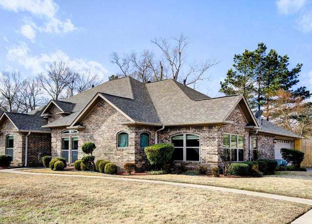 Property at 6601 Country Hills Dr, Texarkana, AR 71854, 4 beds, 2.5 baths