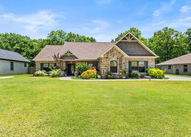 Property at 6917 Woodmere Ct, Texarkana, TX 75503, 3 beds, 2 baths