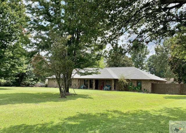 Property at 4401 Suzanne Ave, Texarkana, TX 75503, 5 beds, 3 baths