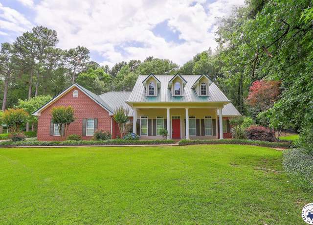 Property at 142 Easy St, Texarkana, TX 75503, 3 beds, 3 baths