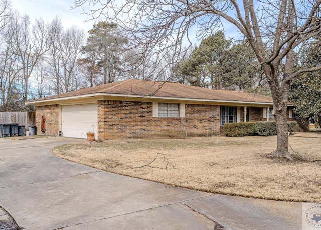 Property at 6 Cambridge Dr, Texarkana, AR 71854, 4 beds, 2 baths