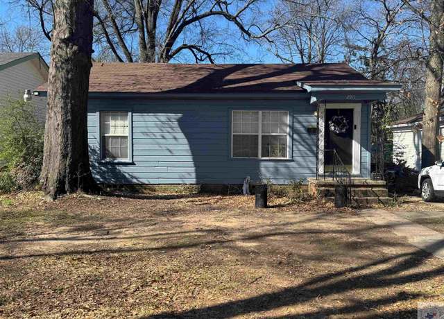 Property at 2911 Walnut St, Texarkana, TX 75503, 3 beds, 1.5 baths