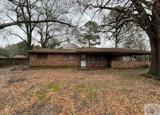 Property at 515 Manor Way, Texarkana, AR 71854, 3 beds, 2 baths