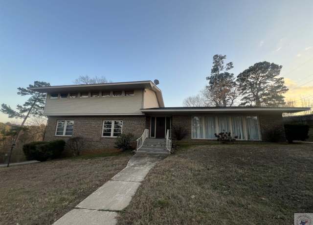 Property at 18 Pine Hill Cir, Texarkana, AR 71854, 4 beds, 3 baths