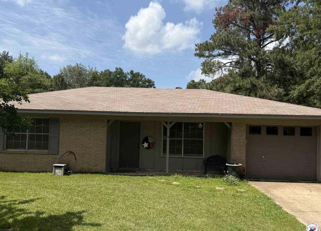 Property at 104 Smith St, New Boston, TX 75570, 2 beds, 1.5 baths