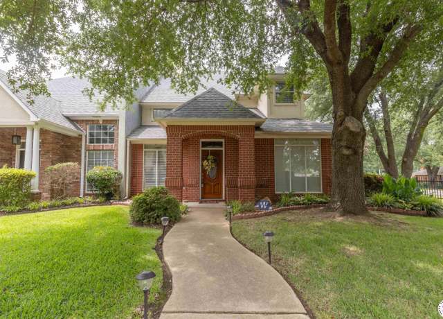 Property at 7 Brittan Pl, Texarkana, TX 75503, 2 beds, 2.5 baths