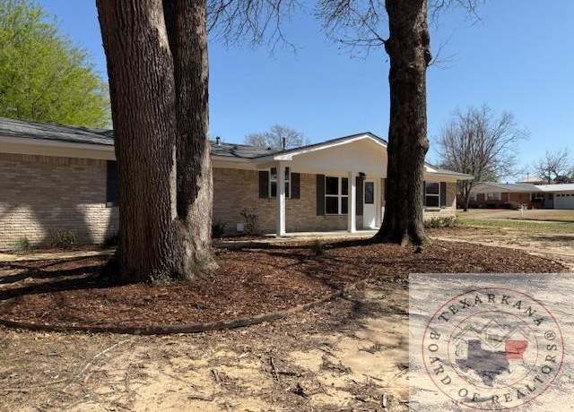 Property at 4011 Columbine Ln, Texarkana, TX 75503, 4 beds, 2 baths