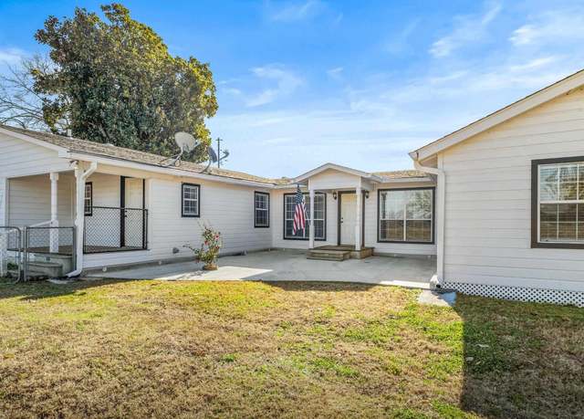Property at 4846 Us-67, Simms, TX 75574, 3 beds, 2.5 baths