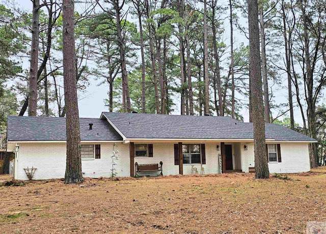 Property at 6007 Airline Dr, Texarkana, TX 75503, 3 beds, 2 baths