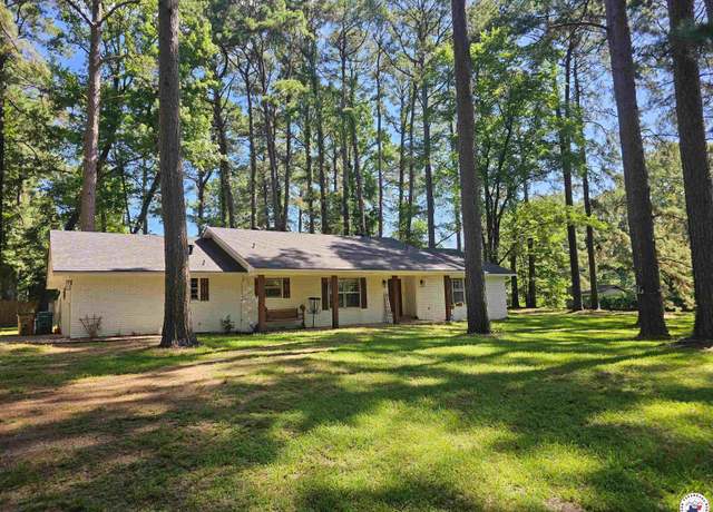 Property at 6007 Airline Dr, Texarkana, TX 75503, 3 beds, 2 baths