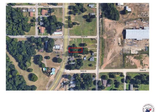 Property at 1407 S Lake Dr, Texarkana, TX 75501