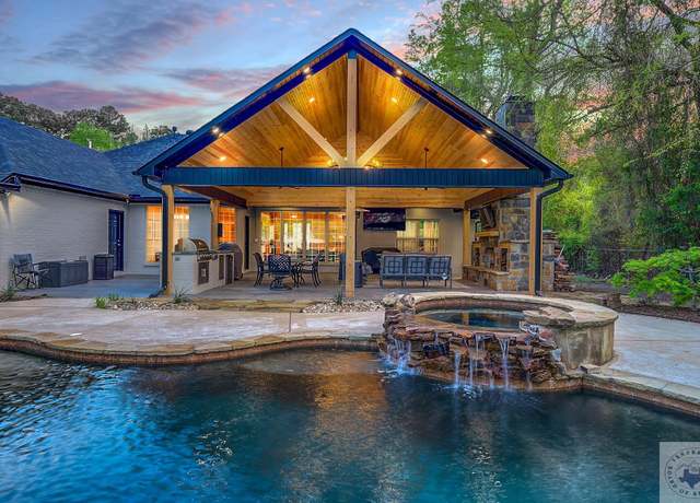 Property at 6406 N Park Rd, Texarkana, TX 75503, 4 beds, 2.5 baths