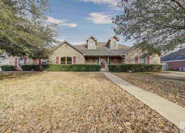 Property at 6014 Castle Oaks Dr, Texarkana, AR 71854, 3 beds, 2 baths