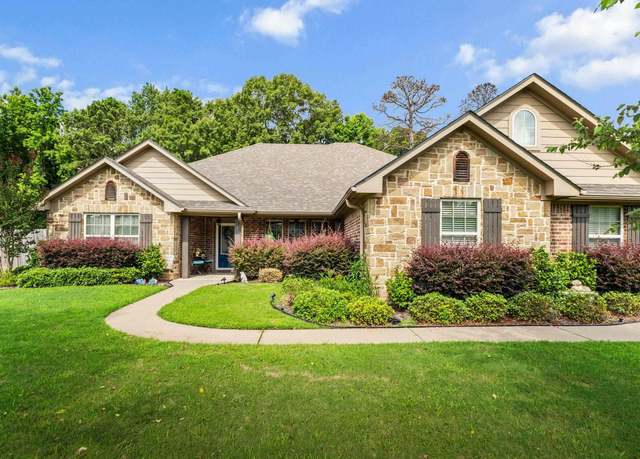 Property at 111 Silverhill Dr, Texarkana, TX 75503, 3 beds, 2 baths