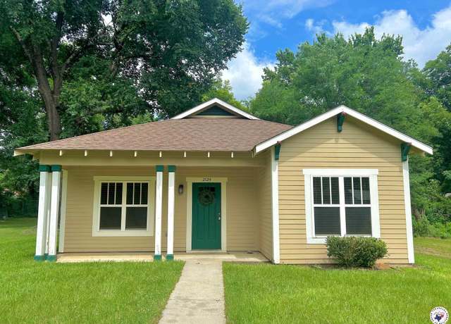 Property at 2124 Stevenson St, Texarkana, TX 75501, 2 beds, 1 bath