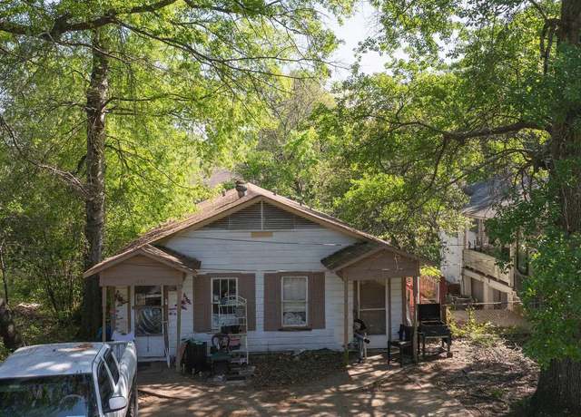 Property at 906-908 E 10th, Texarkana, AR 71854, 6 beds, 2 baths