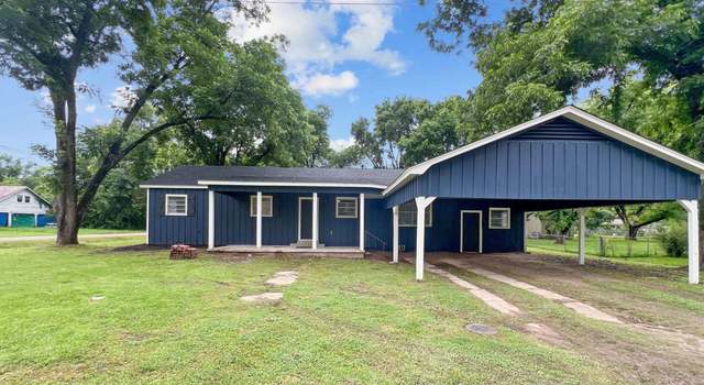 Photo of 218 S Centre St, De Kalb, TX 75559