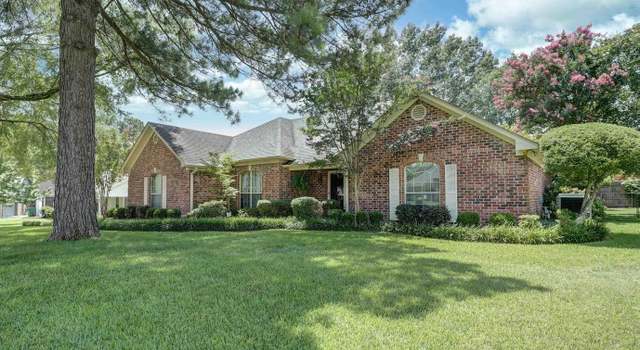 Photo of 305 Whippoorwill Ln, Wake Village, TX 75501