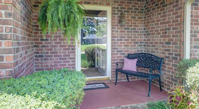 Photo of 305 Whippoorwill Ln, Wake Village, TX 75501