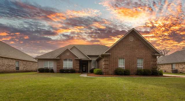 Photo of 137 Corley Cir, Wake Village, TX 75501